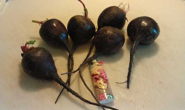 organic beets, tops removed